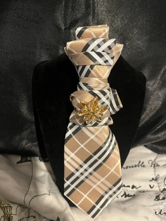 Beige Plaid Necktie with Gold Floral Brooch - Picture 1 of 1